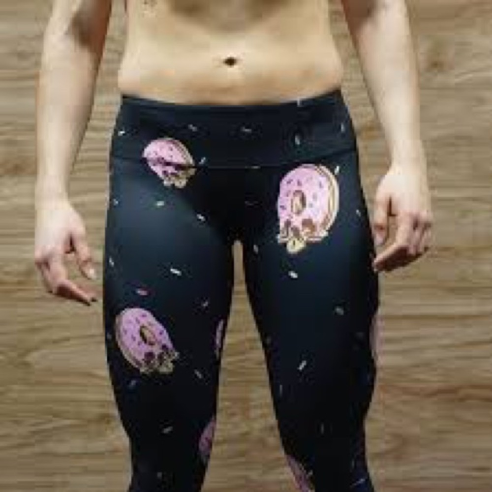 Beast Worx Donut skull leggings size small